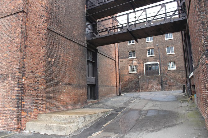 Call the Midwife Location Tour in Chatham - Practical tips so the day feels easy