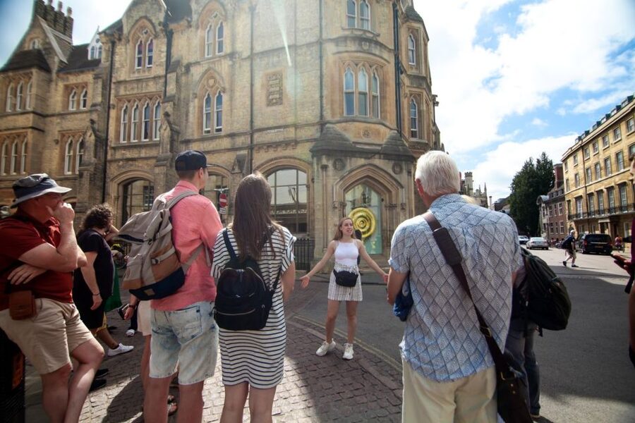 Cambridge: 2-Hour Private University Walking Tour - Who should book this Cambridge walking tour