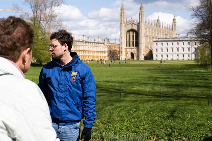 Cambridge: Alumni-Led Tour with King's College and Punt Tour - Key points before you go