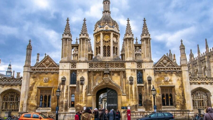 Cambridge: City Walking Tour & Exploration Game - Practical tips so the quest feels smooth
