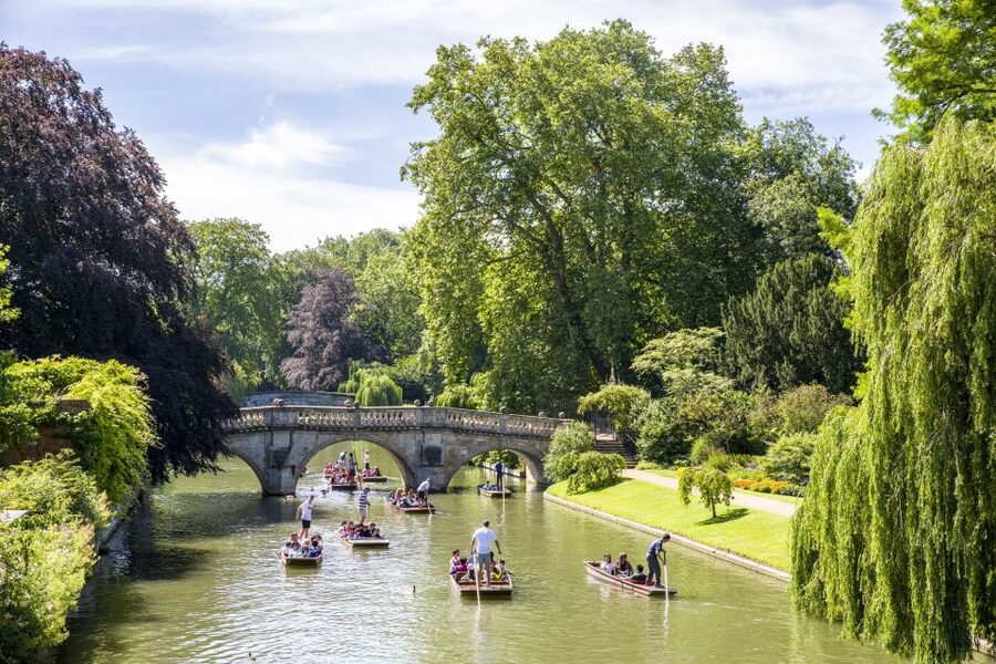 Cambridge: Guided River Cam Punting Tour - Why Punting the River Cam Feels Better Than Walking the Colleges