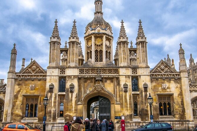 Cambridge Quest: Self Guided City Walk & Immersive Treasure Hunt - How the app-based hunt works (and what that means for you)