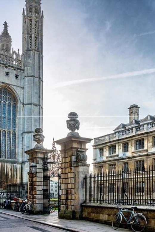 Cambridge: Sightseeing Walking Tour with a Local Guide - Why the 3-hour private pace fits Cambridge so well