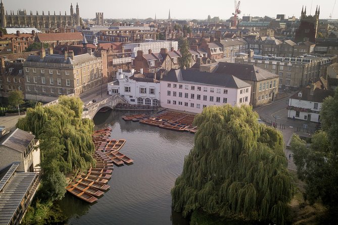 Cambridge University Colleges Guided Punting Tour - Darwin College Islands to the First Bridge: Early Sights That Set the Tone