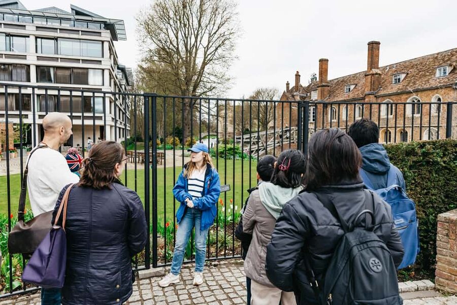 Cambridge University & Kings College Walking Tour By Alumni™ - Old Cavendish Laboratory and Queens’ College, architecture with a purpose