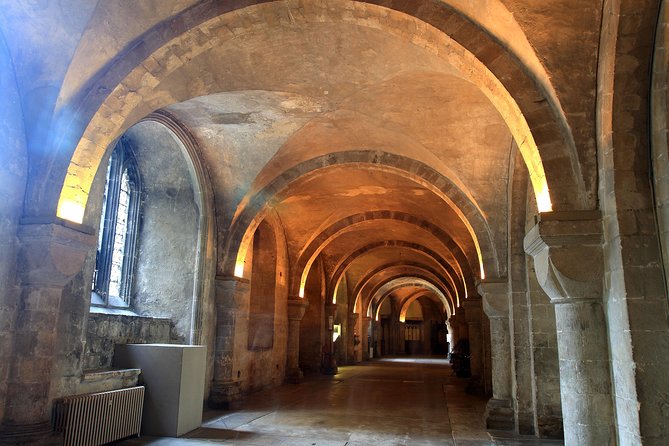 Canterbury Cathedral, Dover Castle & White Cliffs Guided Day Tour from London - Guide Style and Group Dynamics: Why It Can Feel Effortless