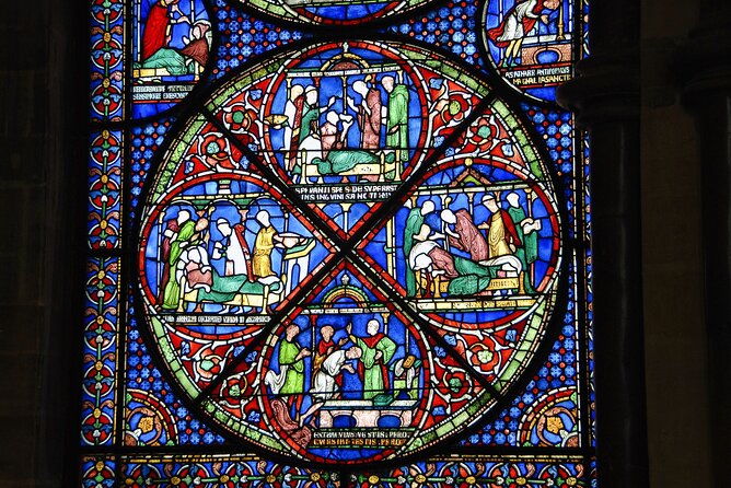 Canterbury Cathedral Hever Castle and Dover Castle Private Tour - Hever Castle and Gardens in 2 hours: Boleyns, Astor, and the Water Maze towel rule