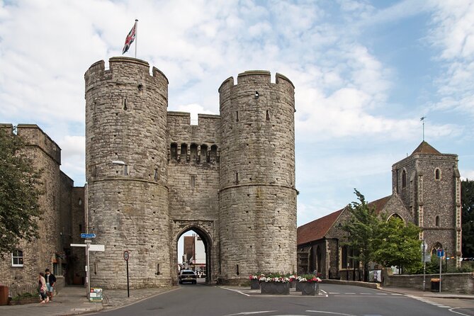 Canterbury Cathedral Hever Castle and Dover Castle Private Tour - Canterbury Cathedral in 2 hours: pilgrimage, architecture layers, and craft marks