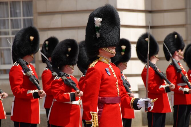 Changing of the Guard at Buckingham Palace Experience - Where You Meet at 9:30 and How the Morning Flows