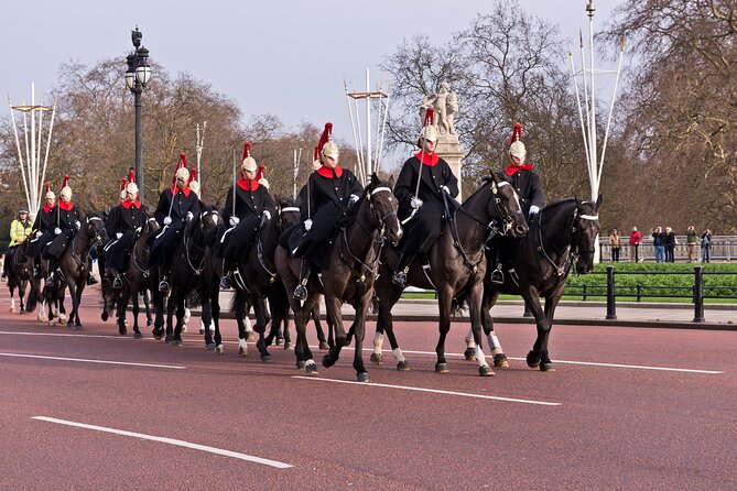 Changing of the Guard Guided Tour at Buckingham Palace - Optional upgrades: Royal Mews and the King’s Gallery