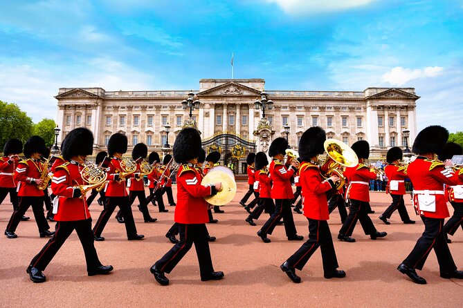 Changing of the Guard Guided Tour at Buckingham Palace - Price, value, and who this tour suits best