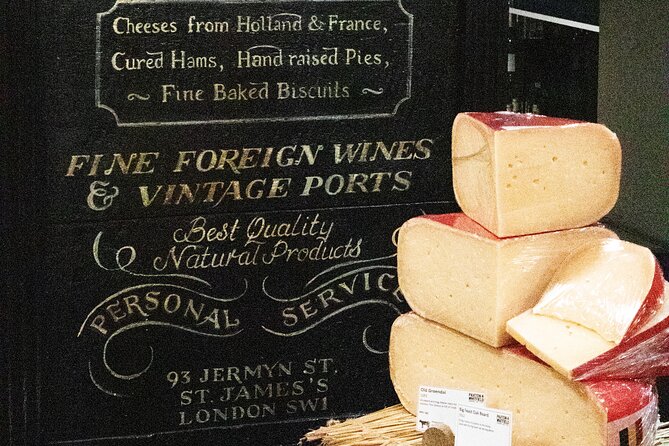 Changing of the Guard & Royal Food Tour with 15+ Tastings - Fortnum & Mason Snack Stop: A Traditions-First Break