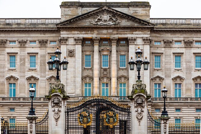 Changing of the Guard Walking Tour - Stop 3: Horse Guards Parade at Whitehall, the Daily Practice