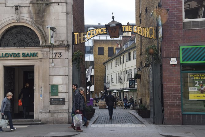 Charles Dickens London Walking Tour - Group size, pace, and what to wear for rain or shine