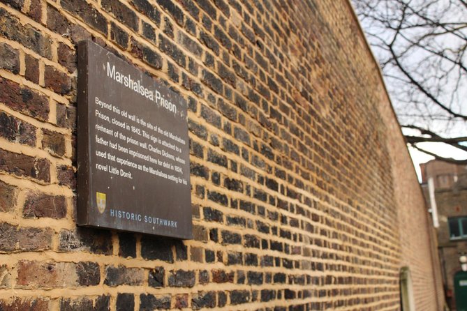 Charles Dickens London Walking Tour - Who this tour suits best