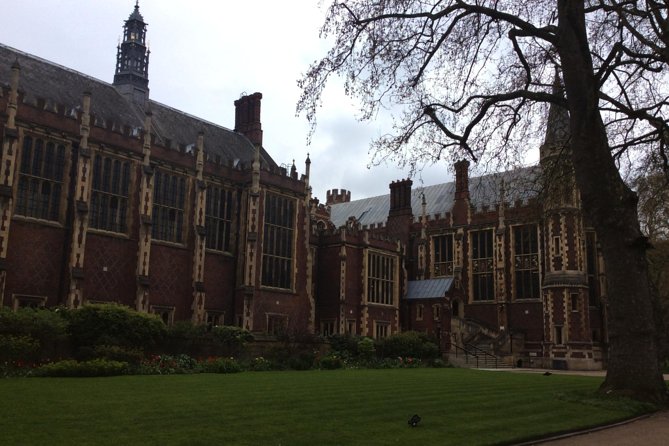 Charles Dickens Private Walking Tour - Red Cross Cottages & Garden, then London Bridge and Nancy’s Steps
