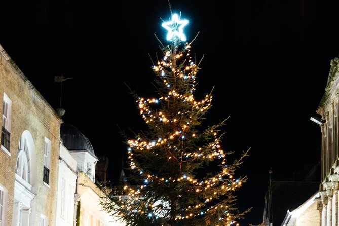 Christmas Mulled Wine Walk of Winchester - Guide style, humor, and how group size can change the feel