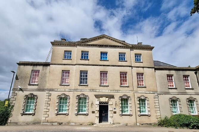 Cirencester’s Tall Tales and Hidden History: A Self-Guided Audio Tour - Abbey Grounds Park lake stroll to wrap the story