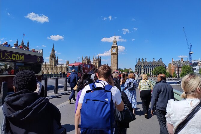 City Hike London (with Borough Market Lunchbreak) - City of London Details: Great Fire Notes and Roman Walls