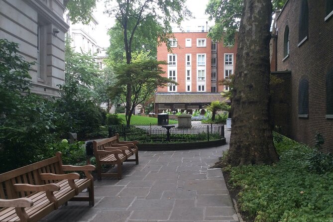 City of London Walking Tour - Leadenhall Market, Tower of London Area, and London Bridge Stops