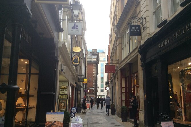 City of London Walking Tour - Paternoster Square and Old Bailey, Where London’s Roles Collide