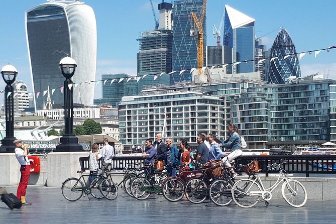 City & Secrets: Explore London's Hidden Gems - Getting on the road: bikes, helmets, ponchos, and simple gear