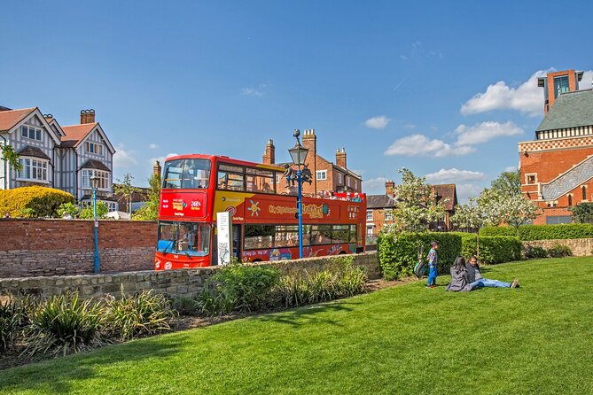 City Sightseeing Stratford-upon-Avon Hop-On Hop-Off Bus Tour - Onboard audio and live guidance: making sure you catch the story