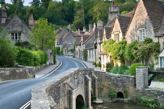 Cotswolds Day Trip from London with Optional Village Lunch - Swan Hotel lunch: what the upgrade is really buying