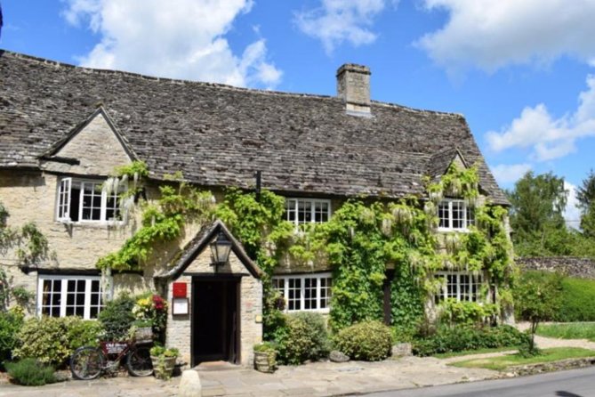 Cotswolds Villages Full-Day Small-Group Tour from Oxford - Bourton-on-the-Water: shops, tea rooms, and easy lunchtime wandering