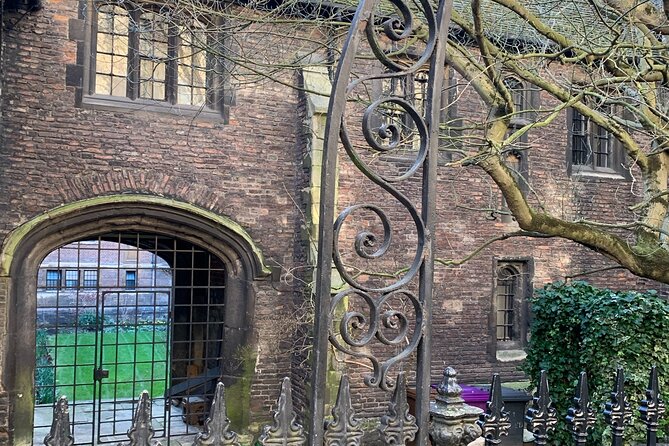 Creepy Cambridge - Cambridge's Most Entertaining Ghost Walk - Should you book Creepy Cambridge?