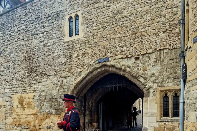 Crown Jewels Royal Secrets Scandals and Tower of London Tour - Is the $122.31 price fair value?