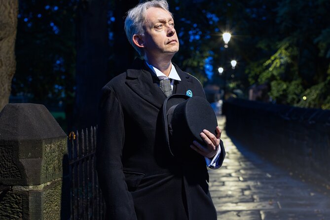 Dark Chester - Let's take a walk on the dark side - Your evening start in Chester, right at 5:30 pm