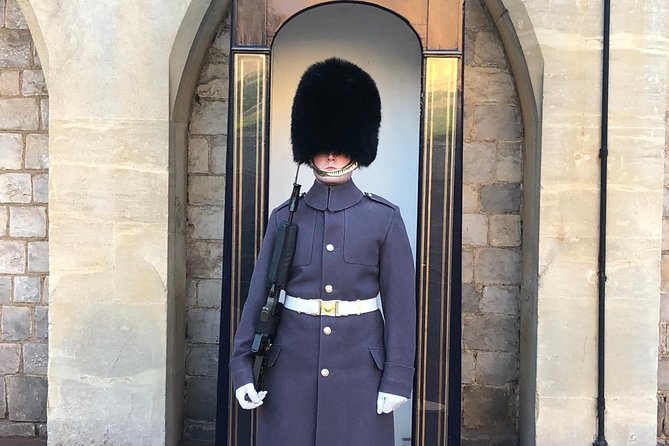 Day Tour Windsor Castle & Oxford by Private Car - Price and Logistics: Is $957.67 per Group a Good Deal?