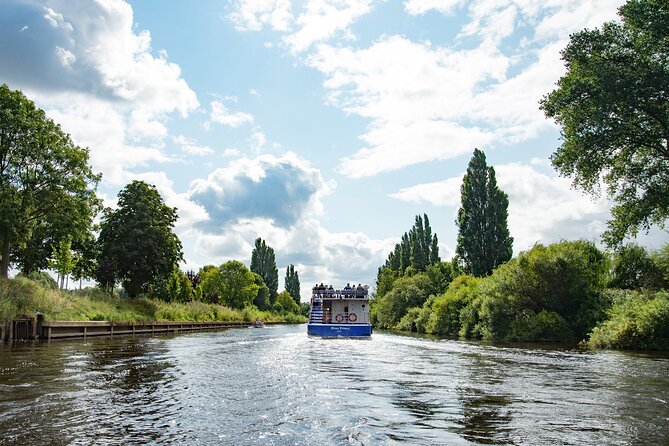 Daytime Sightseeing Boat Cruise in York - Price and value: $20.72 for a moving viewpoint