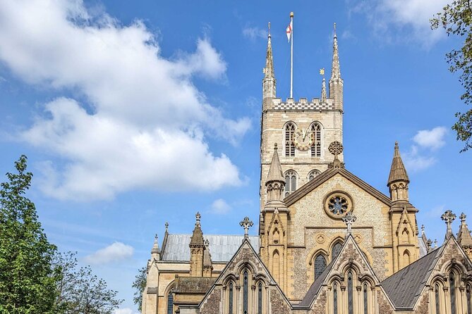 Devour London: Borough Market & Leadenhall Food Tour with Wine - How much walking and eating you should plan for (and why people skip dinner)