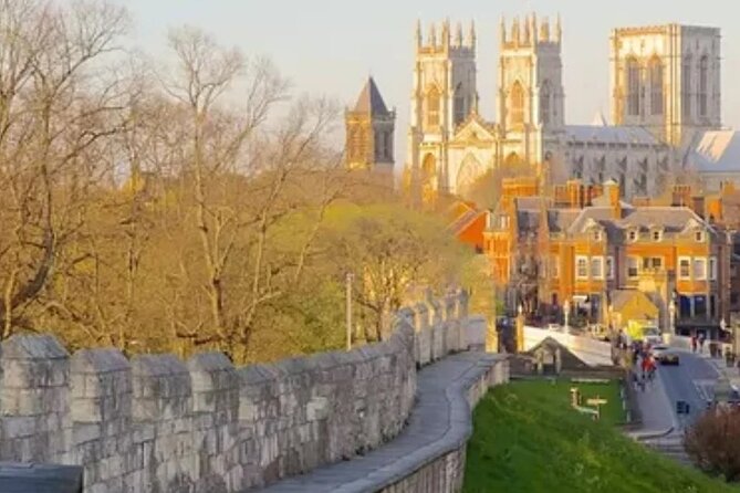 Discover the Best of York with 3 Self-Guided Audio Tours - Staying on track in real York streets