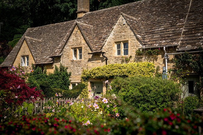 Discover the Secrets of the Cotswolds Private Tour Experience - Broadway Tower at the Highest Point: Views and the One Ticket You Pay