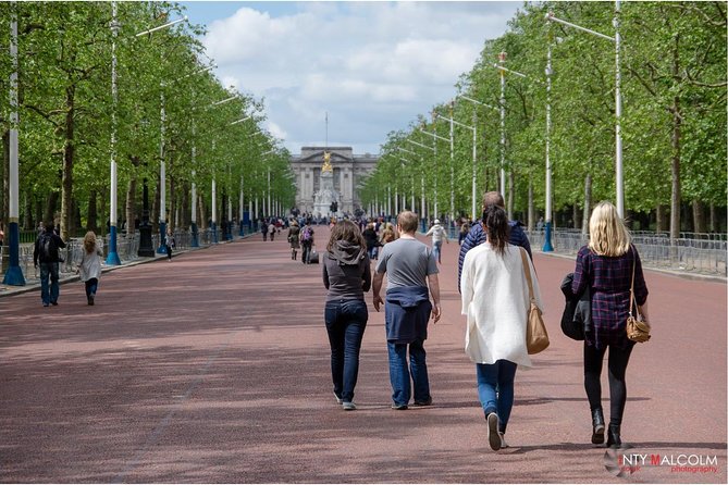 Discover the Secrets of Whitehall - Starting at Trafalgar Square: lions, a tiny police station, and Charing’s makeover