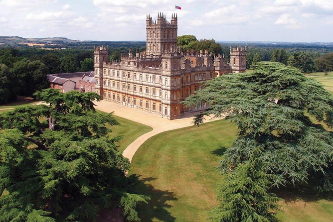 Downton Abbey Black Taxi Tour from London with Highclere Castle - Key points at a glance