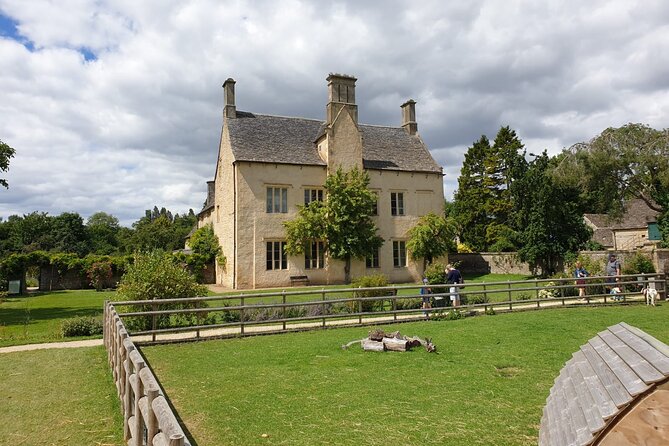 Downton Abbey Day In The Cotswolds Tour - Driving Through Swinbrook and Scenic Cotswolds Views