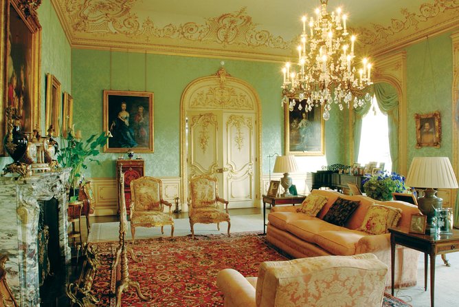 Downton Abbey & Highclere Castle Tour from London, with Oxford - Bampton Village and St Mary’s Church: Downton Abbey Filming Places You Can Walk