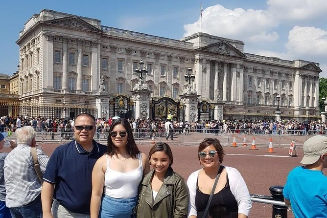 Downton Abbey London Filming Locations: Private Half-Day Tour - Mayfair, Savile Row, and Covent Garden: romance, jazz clubs, and magazine plots