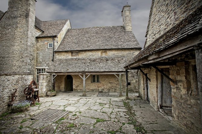 Downton Abbey Town and Country Tour from London by Private Black Taxi - How a private black cab day makes Downton Abbey easy