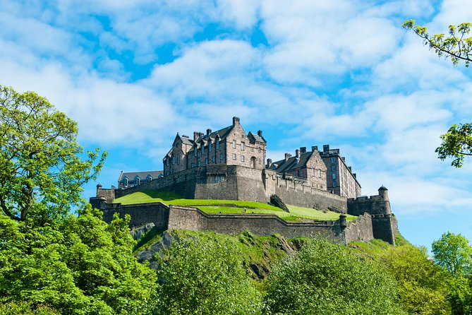 Edinburgh, Loch Ness, The Highlands from London - 3 Day Rail Tour - Edinburgh in motion: hop-on, hop-off bus plus the Royal Mile basics