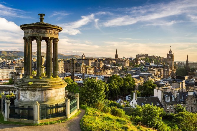 Edinburgh Rail Trip from London with Castle entry and Hop-on Hop-off bus - London to Edinburgh by reserved-seat train: the part that sets the tone