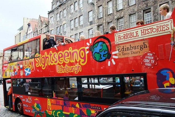 Edinburgh Rail Trip from London with Castle entry and Hop-on Hop-off bus - Princes Street Gardens and Princes Street: the view break