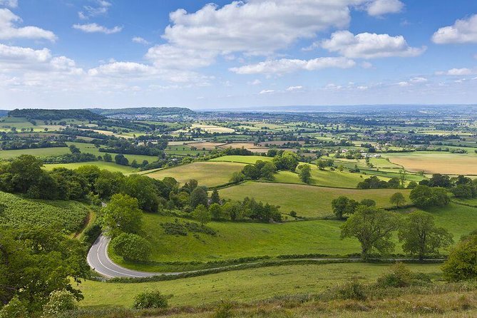 England in One Day: Stonehenge, Bath, the Cotswolds and Stratford-upon-Avon Day Trip from London - Stratford-upon-Avon: Shakespeare by the Avon River