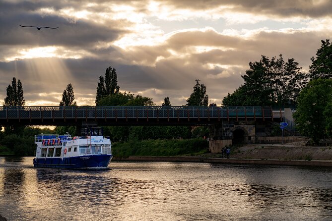 Evening 'Happy Hour' Boat Cruise For All Ages In York - Group size, family fit, and who this cruise suits best