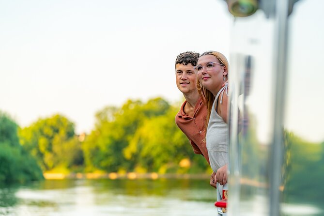 Evening 'Happy Hour' Boat Cruise For All Ages In York - Live Captain’s commentary: how the ride turns into a real story