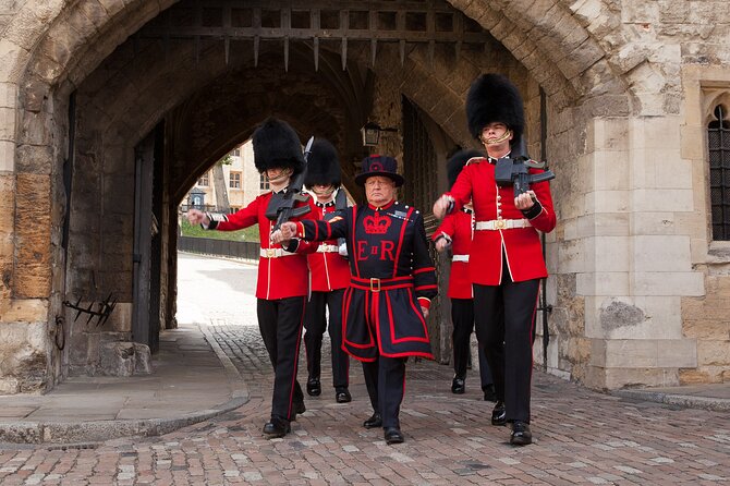 Exclusive Beefeater Meet & Greet at the Tower of London - Who should book this Beefeater meet-and-greet?